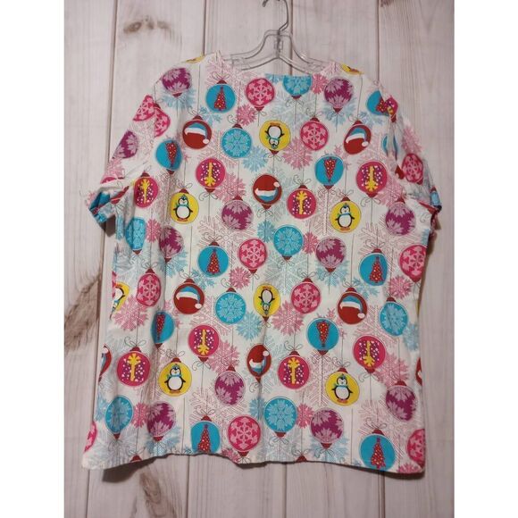 Scrub Studio Scrub Top Ladies Extra Large Christmas Penguin Snowflake - Picture 2 of 6